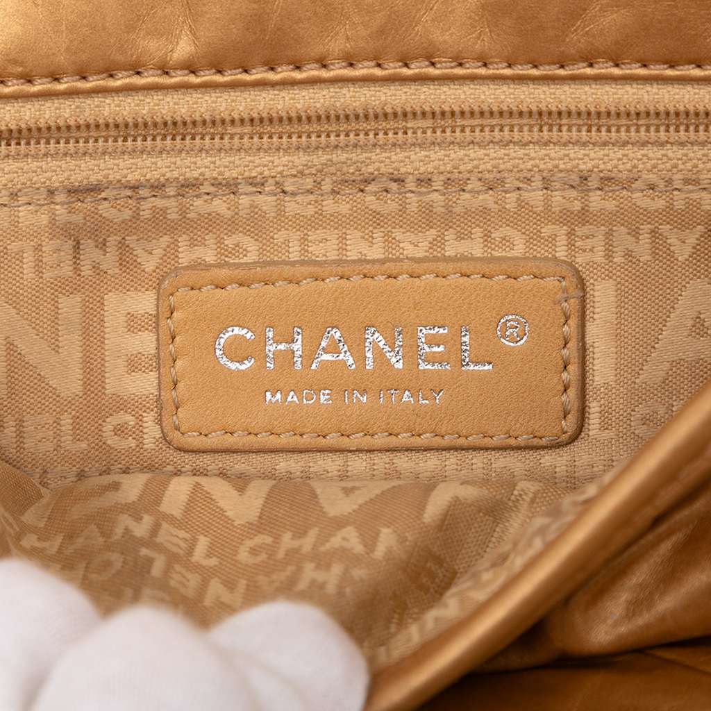 Chanel Quilted Aged Calfskin Vintage Ligne Messenger Flap - Side view