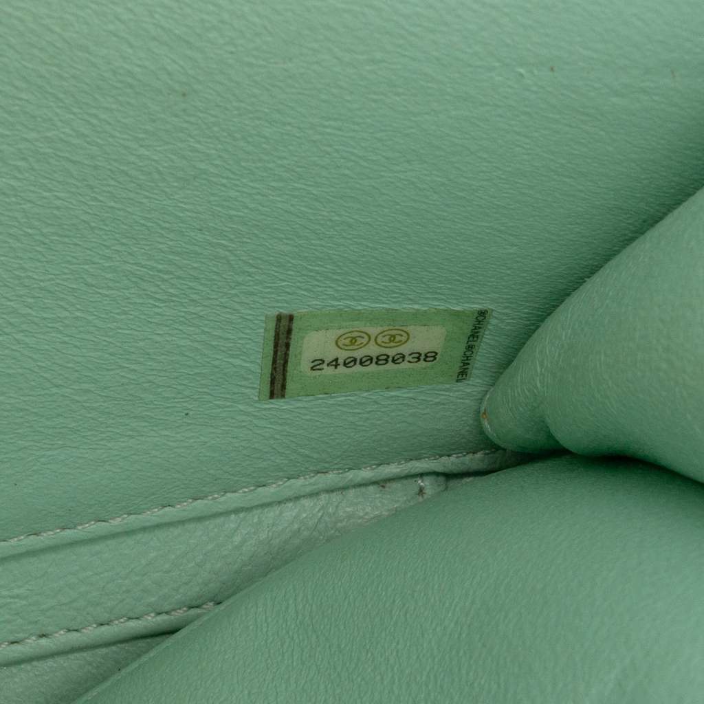 Chanel Medium Caviar CC Filigree Vanity Case - Detail 1