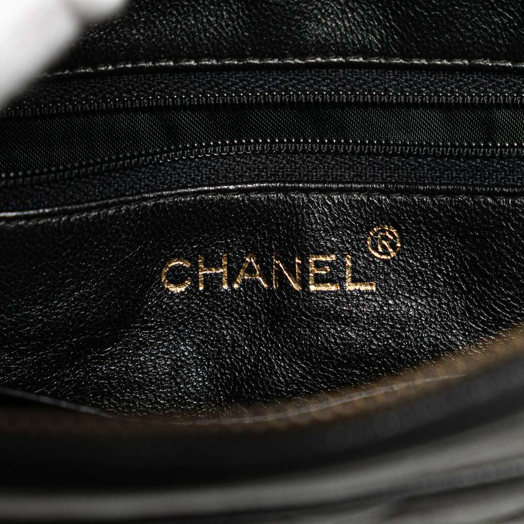 Chanel CC Quilted Lambskin Tassel Camera Bag - Detail 1