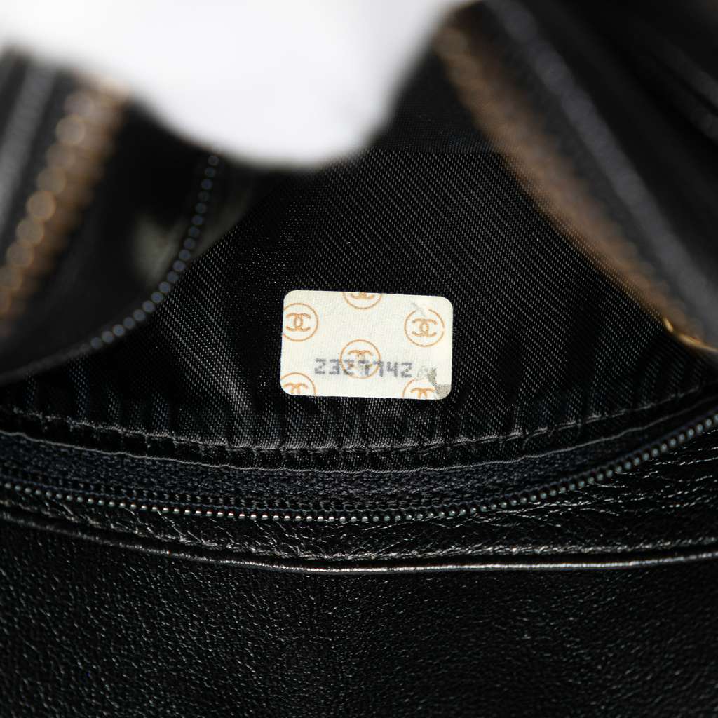Chanel CC Quilted Lambskin Tassel Camera Bag - Detail 2