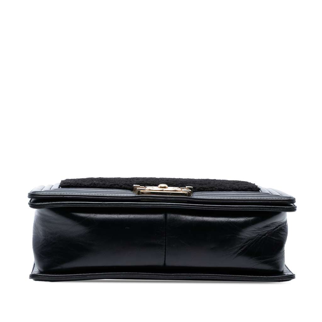 Chanel Old Medium Shearling Boy Flap - Image 6