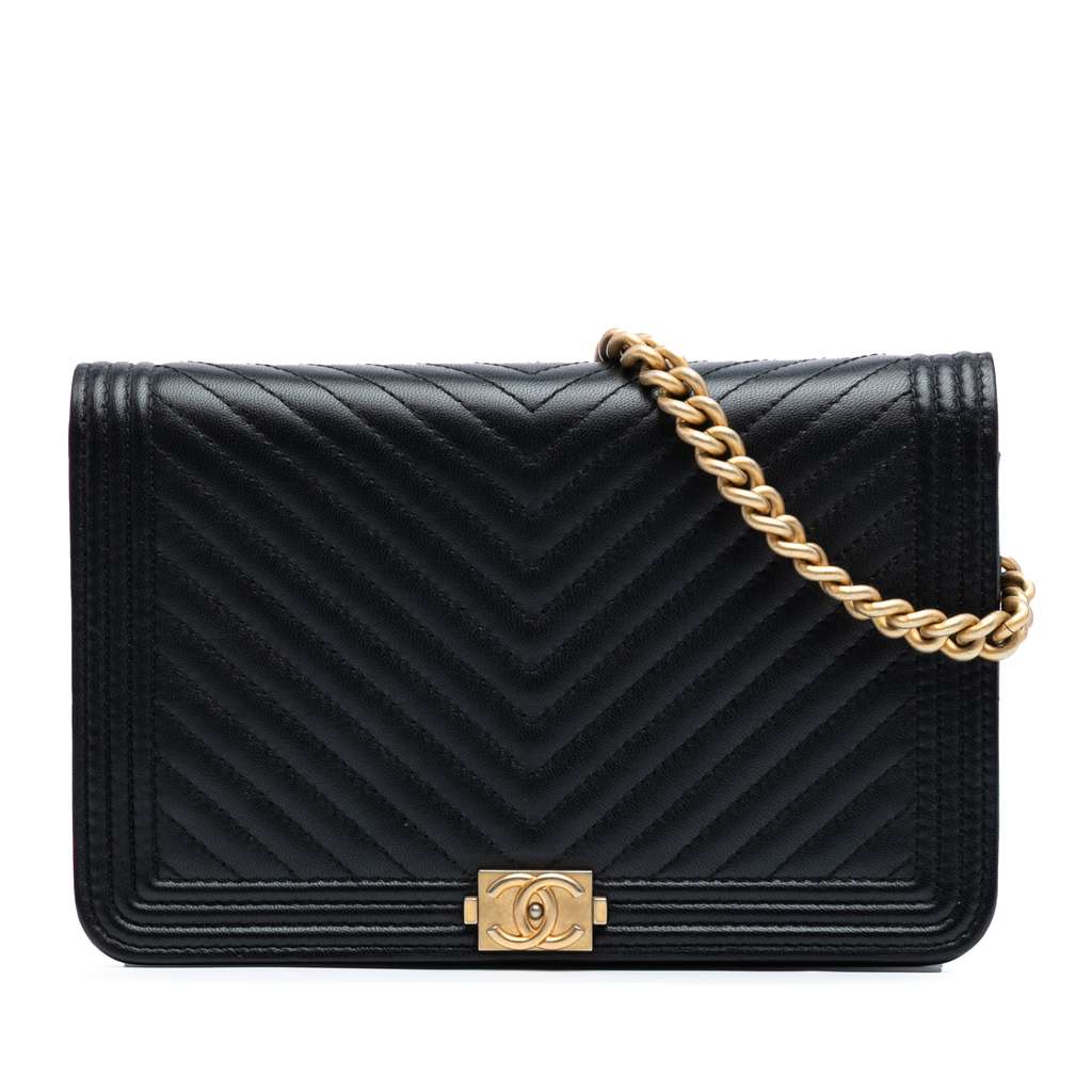 Chanel Chevron Quilted Calfskin Boy Wallet On Chain