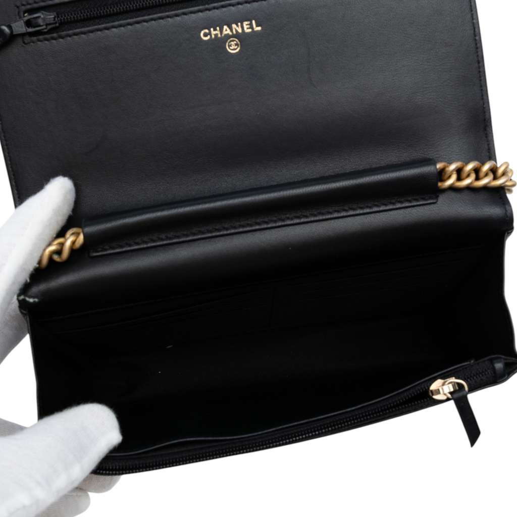 Chanel Chevron Quilted Calfskin Boy Wallet On Chain - 4
