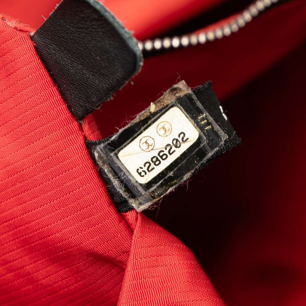 Chanel Old Travel Line Nylon Tote - Detail 1