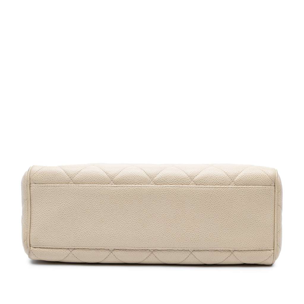 Chanel CC Quilted Caviar Crossbody - Image 6