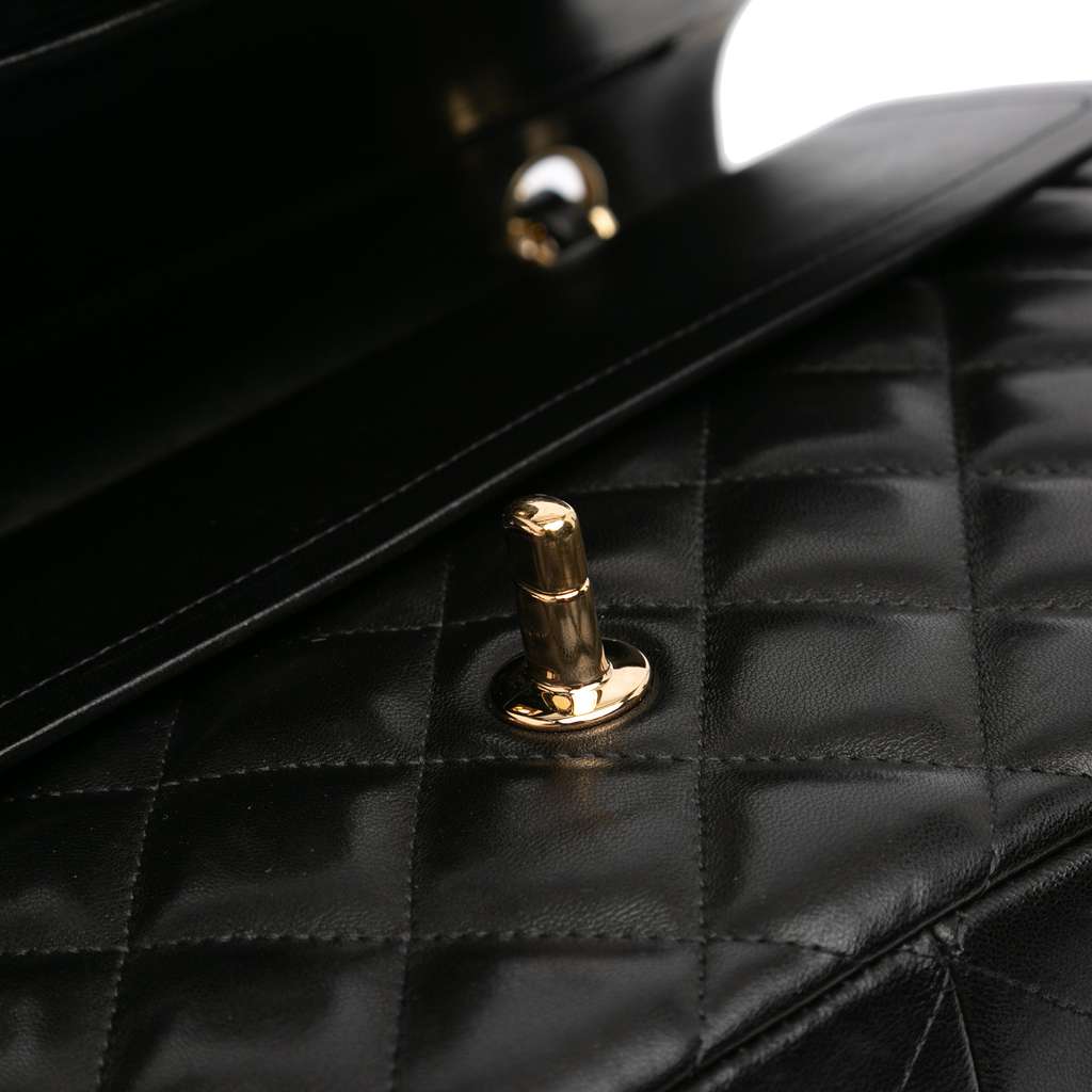 Chanel Jumbo Classic Lambskin Double Flap - Detail 2