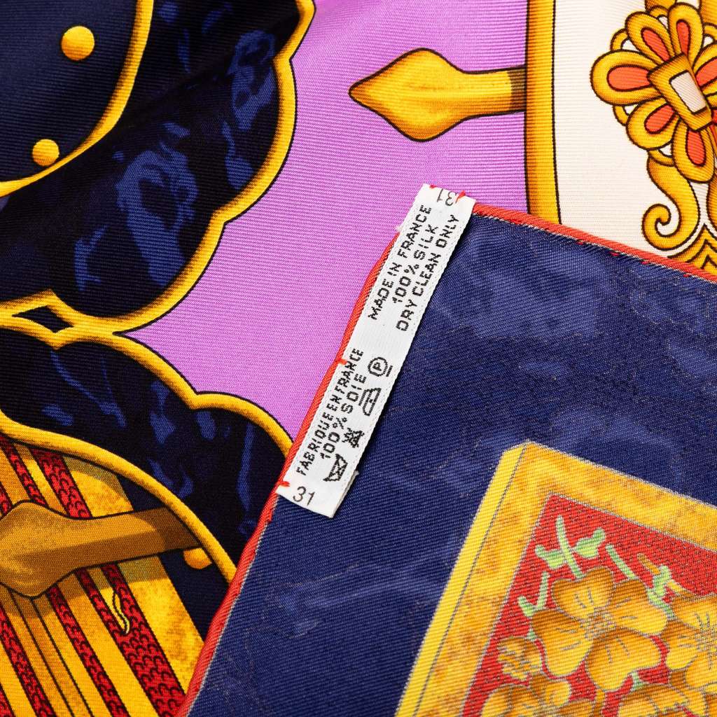 Hermès Carpe Diem Silk Scarf 90 - Detail 2