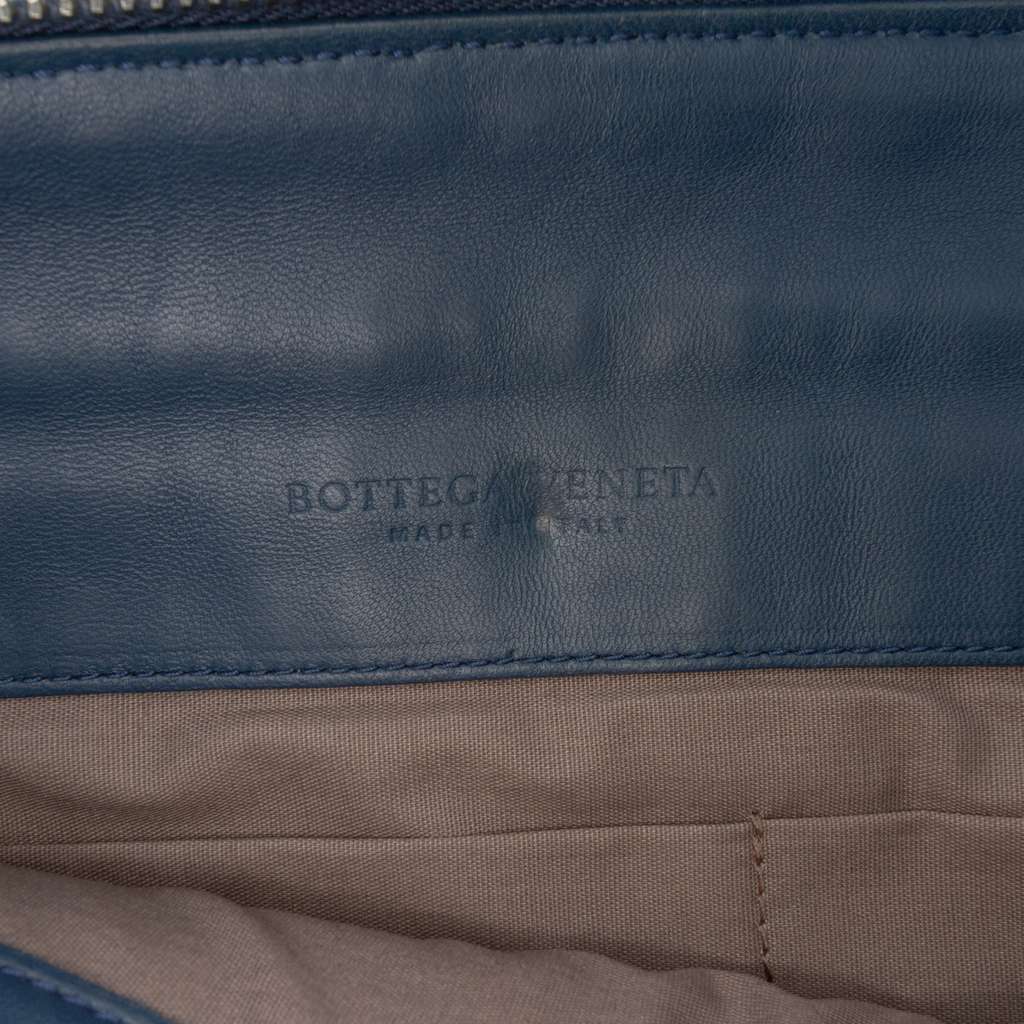 Bottega Veneta Nappa Intrecciato Metropolis Clutch - Side view
