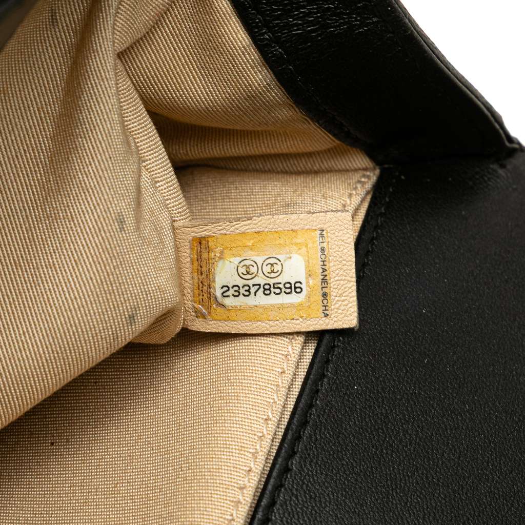 Chanel Old Medium Chevron Lambskin Stitched Boy Flap - Detail 1