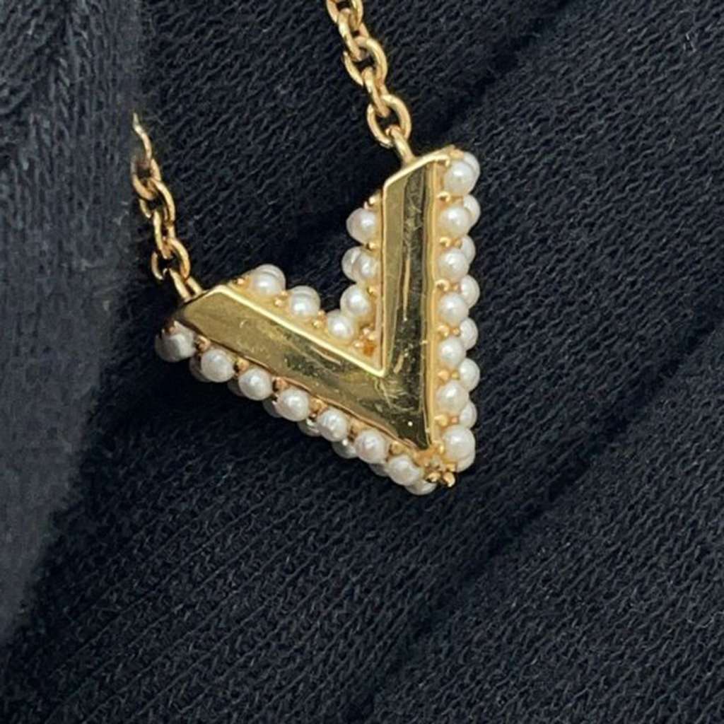 Louis Vuitton Gold Plated Essential V Pearl Necklace - 4