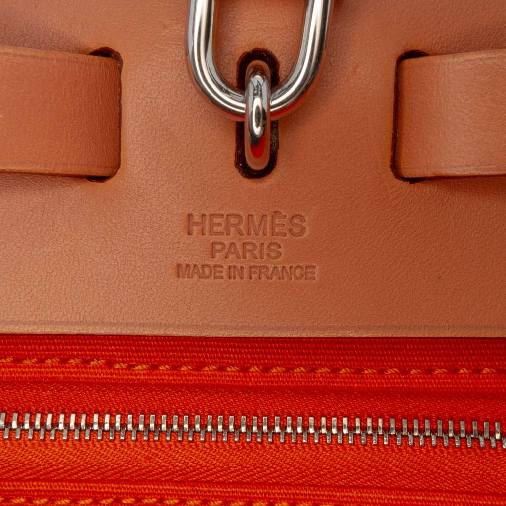 Hermès Toile Herbag Zip 31 - Side view