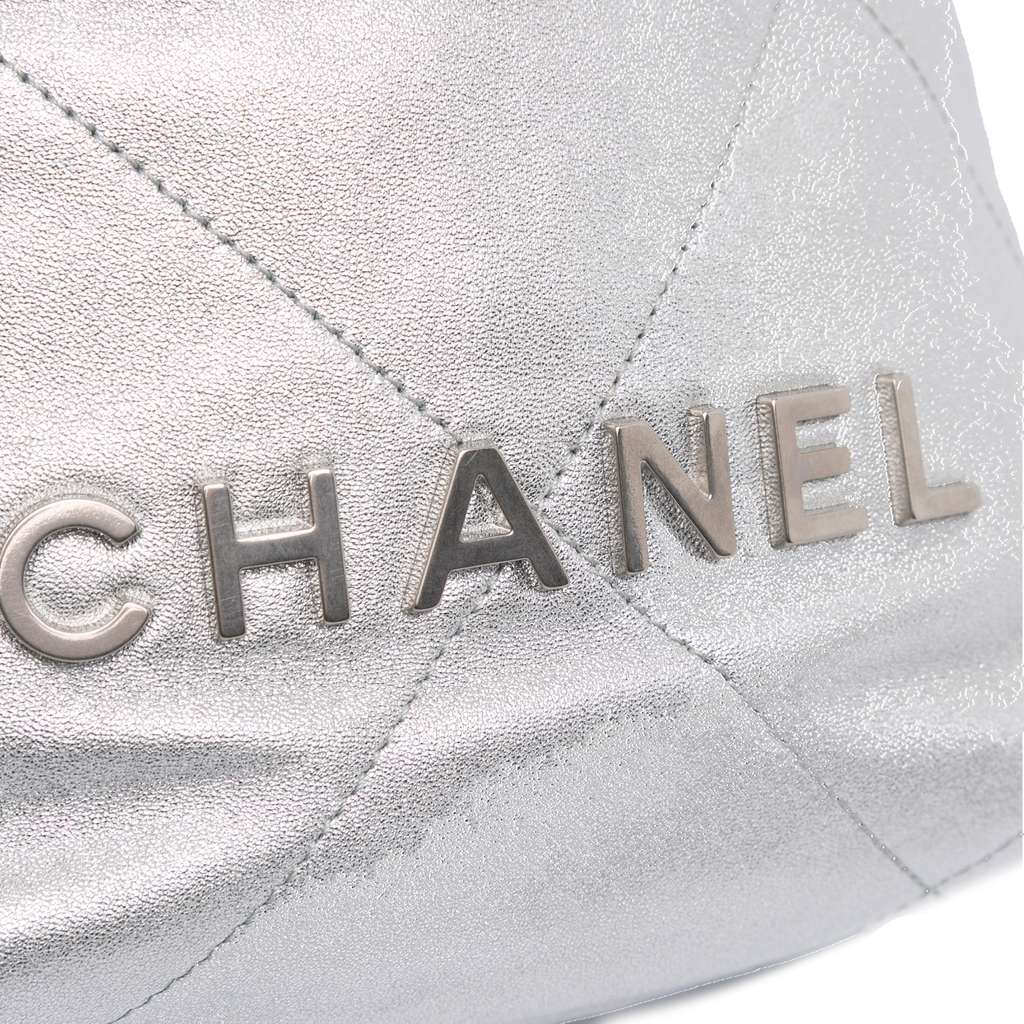 Chanel Mini Metallic Calfskin 22 Satchel - Detail 2