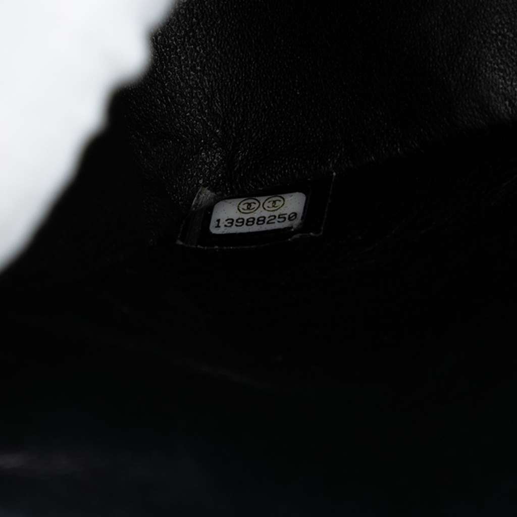 Chanel Medium Classic Caviar Double Flap - Detail 1