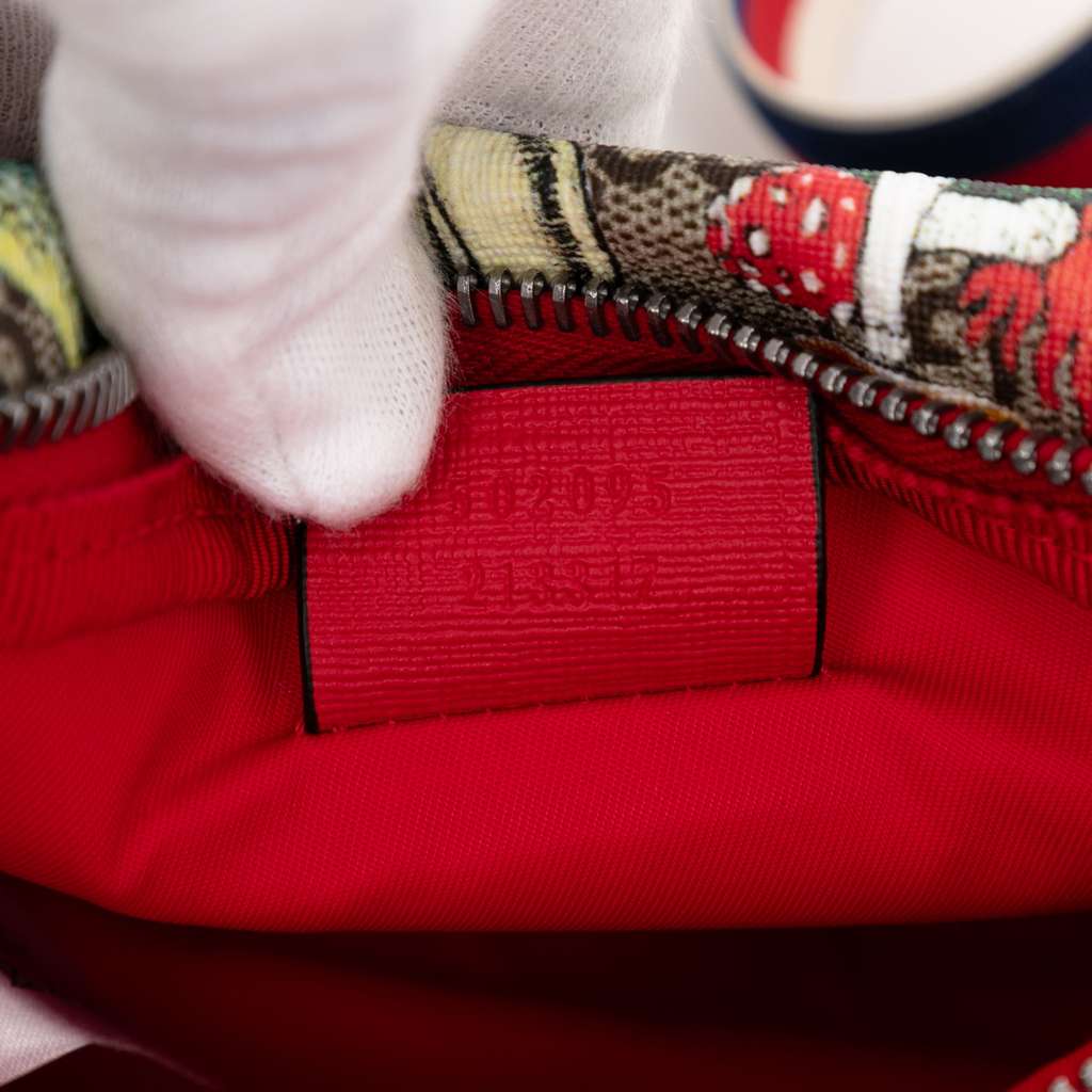 Gucci Yuko Higuchi Childrens GG Supreme Bugs Belt Bag - Detail 1