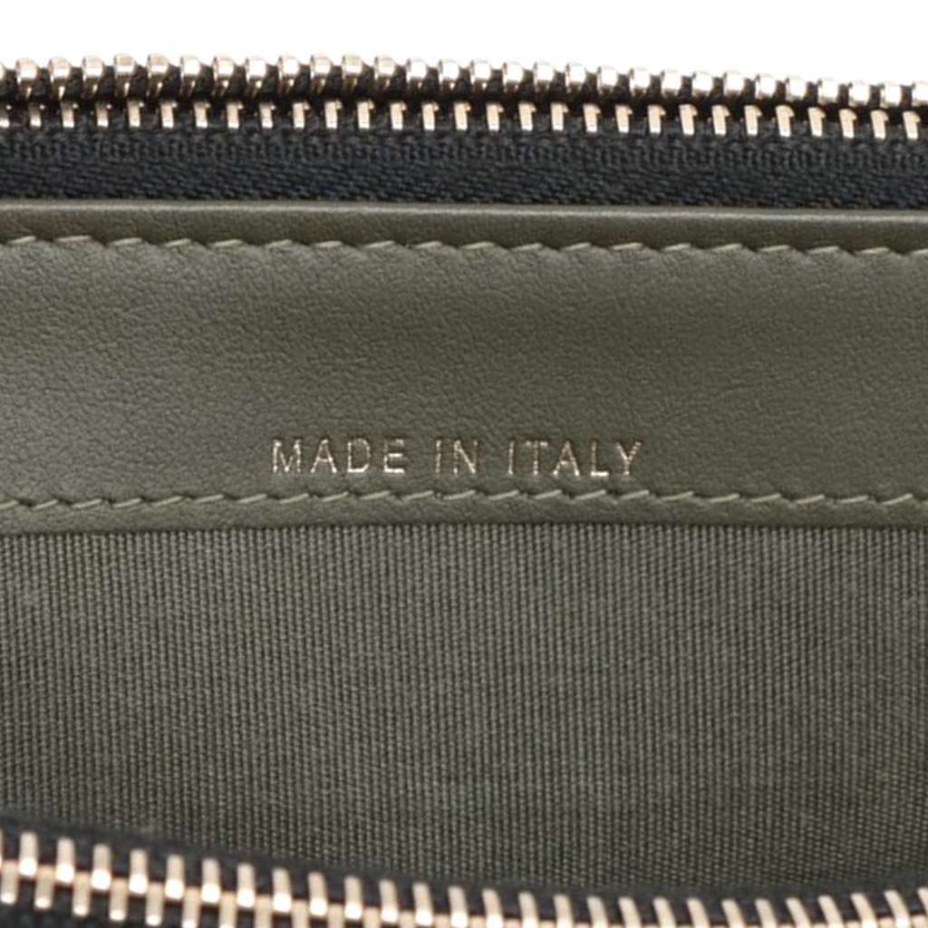 Chanel Small Quilted Caviar Boy Clutch With Chain - Detail 2