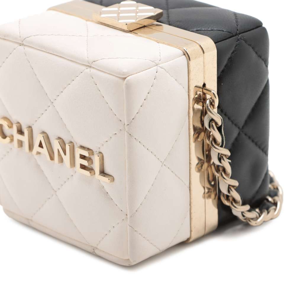 Chanel Bicolor Quilted Lambskin Cube Clutch with Chain - Detail 1