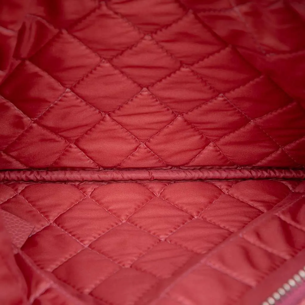 Chanel Small Quilted Caviar O Case Clutch Pink Leather Very good - Model View