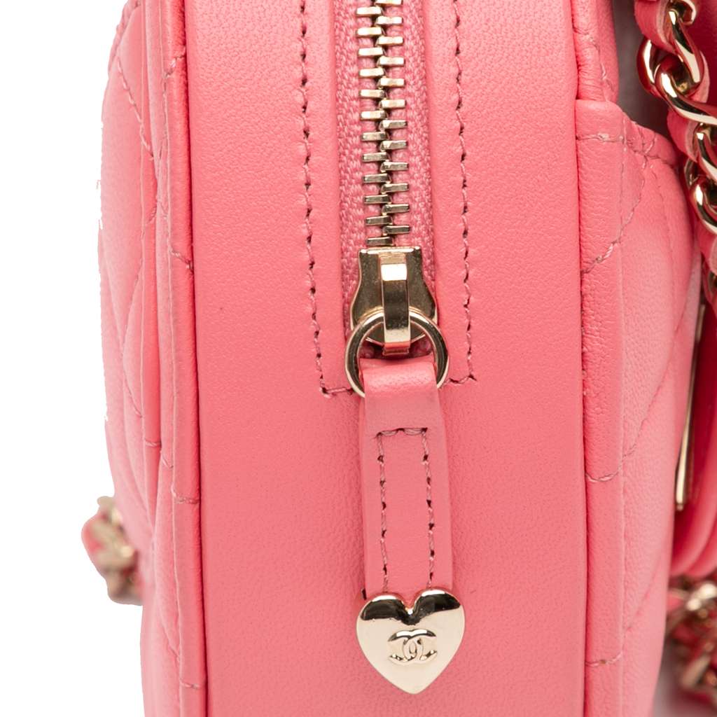 Chanel Mini Lambskin CC in Love Heart Crossbody - Detail 2