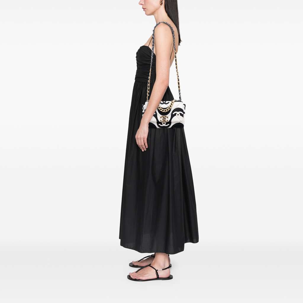 Chanel Medium Printed Silk 19 Flap - Detail 2