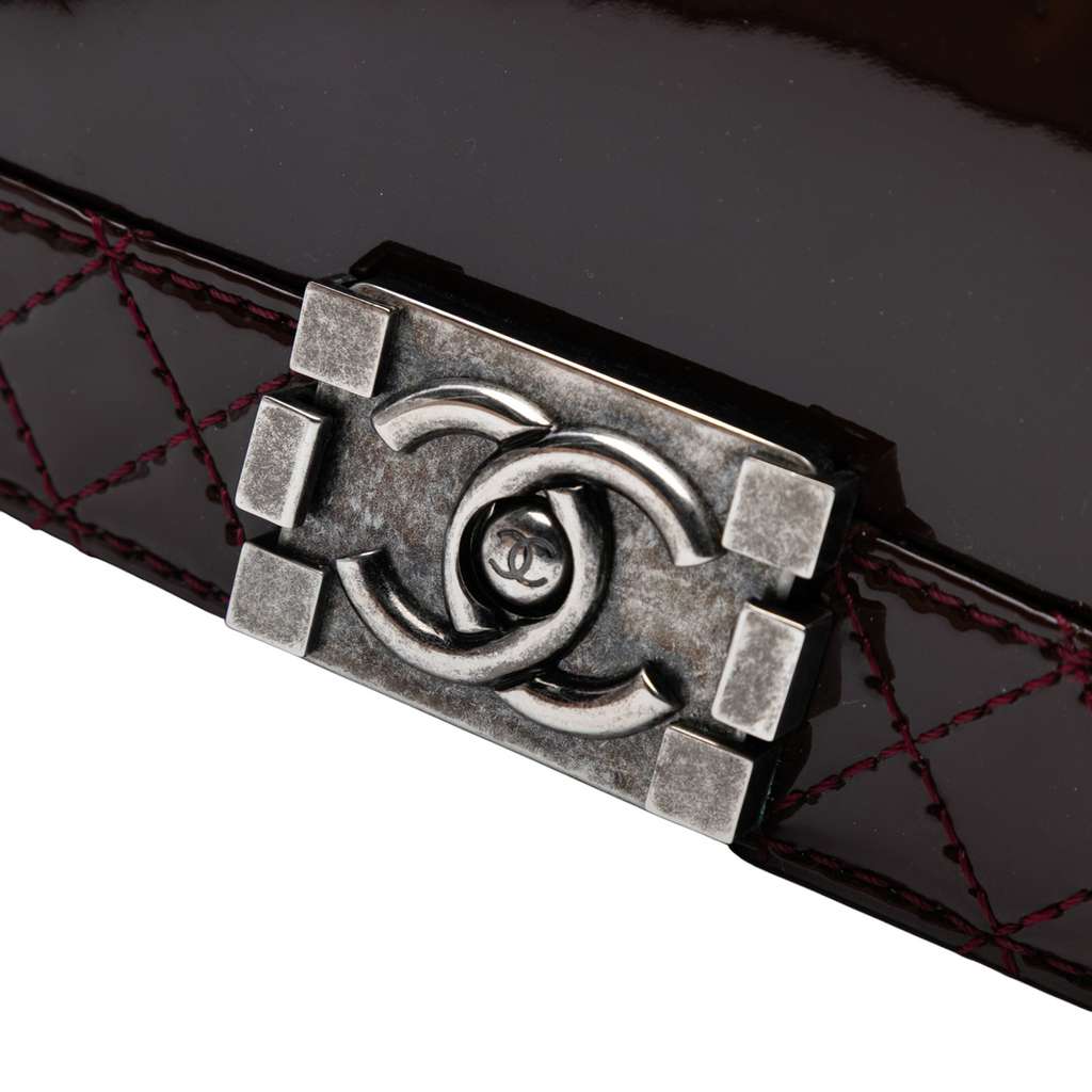 Chanel Medium Patent Boy Reverso Flap - Detail 1