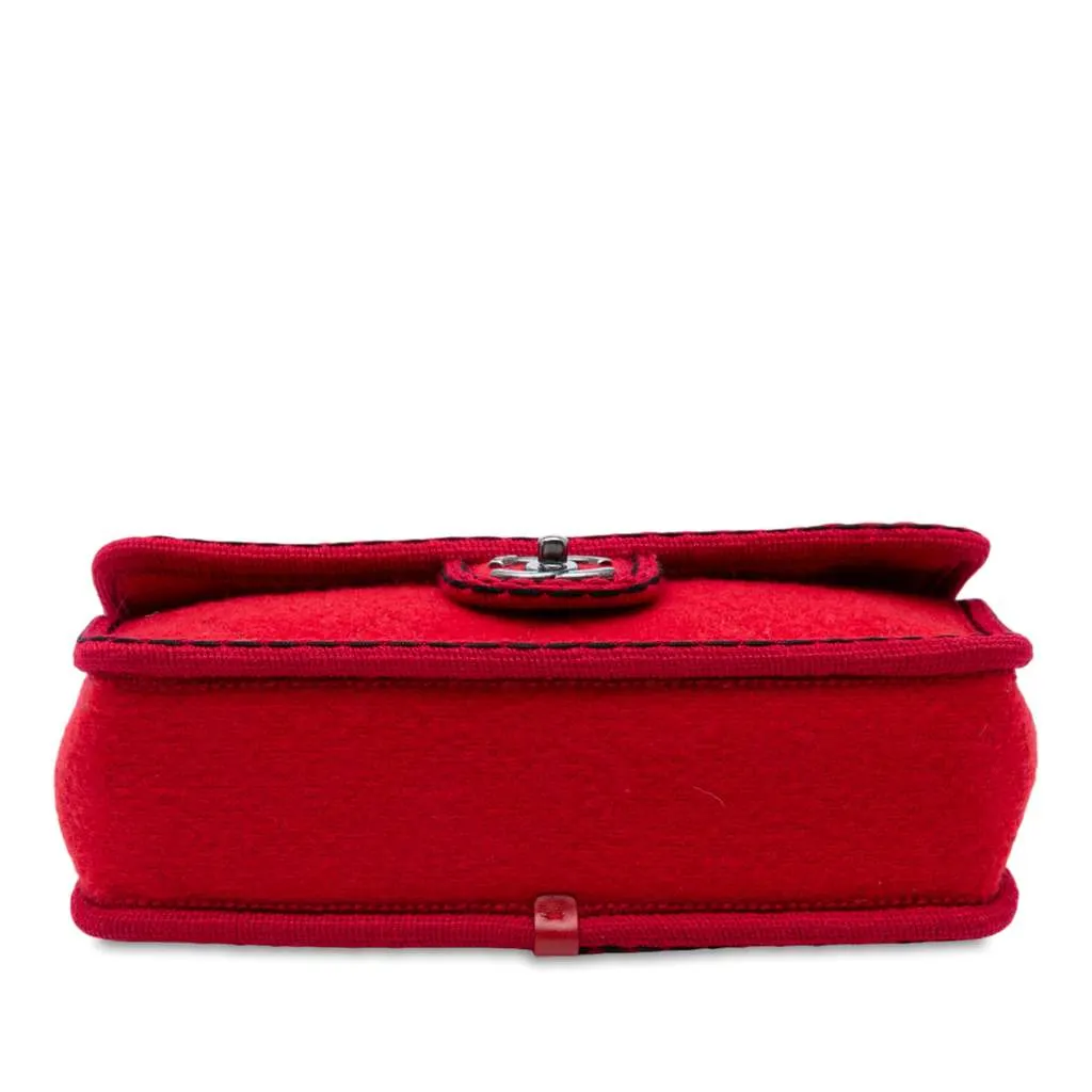 Chanel Paris-Salzburg Medium Quilted Wool Edelweiss Flap Red Wool Good - Inside View