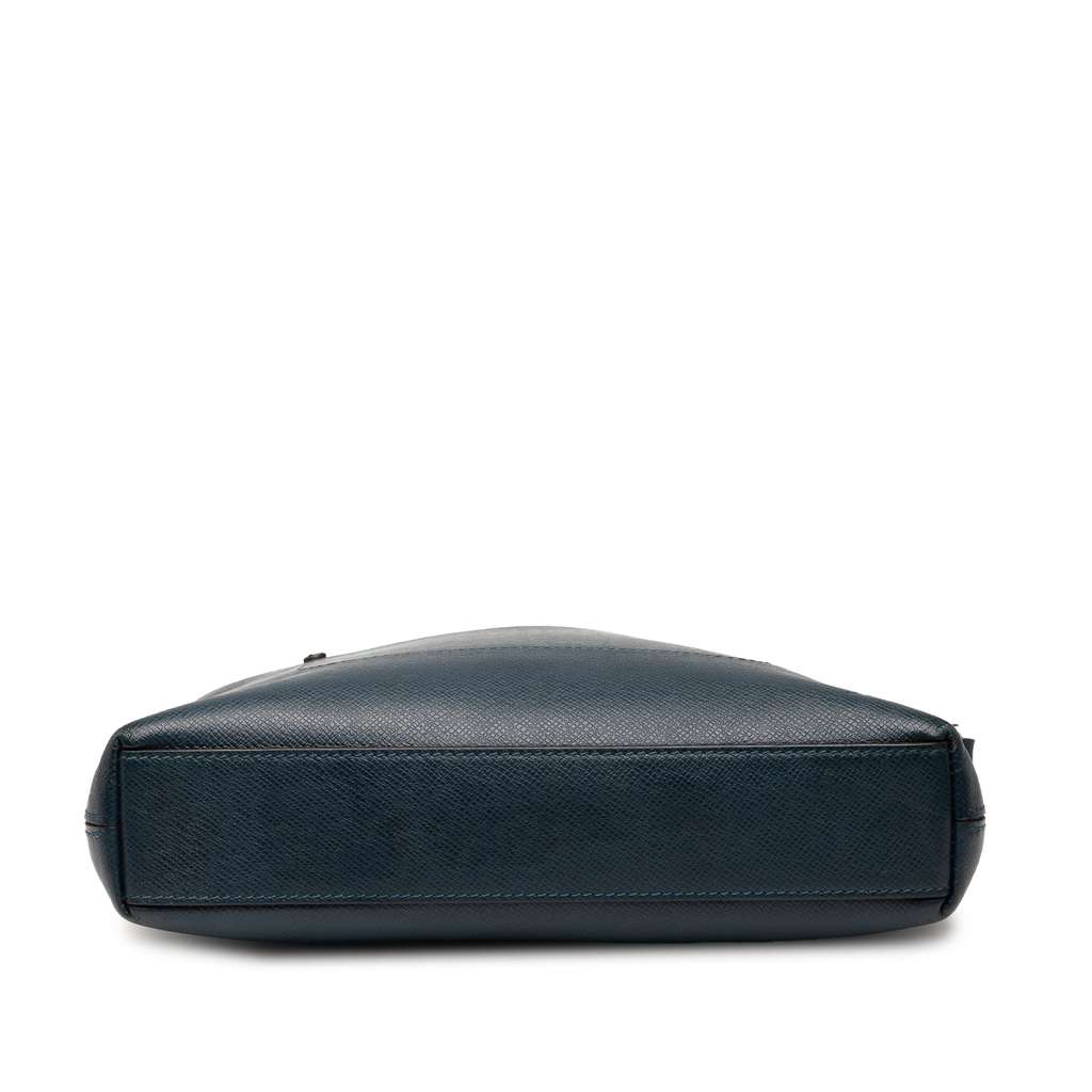 Louis Vuitton Taiga Grigori PM - Image 6