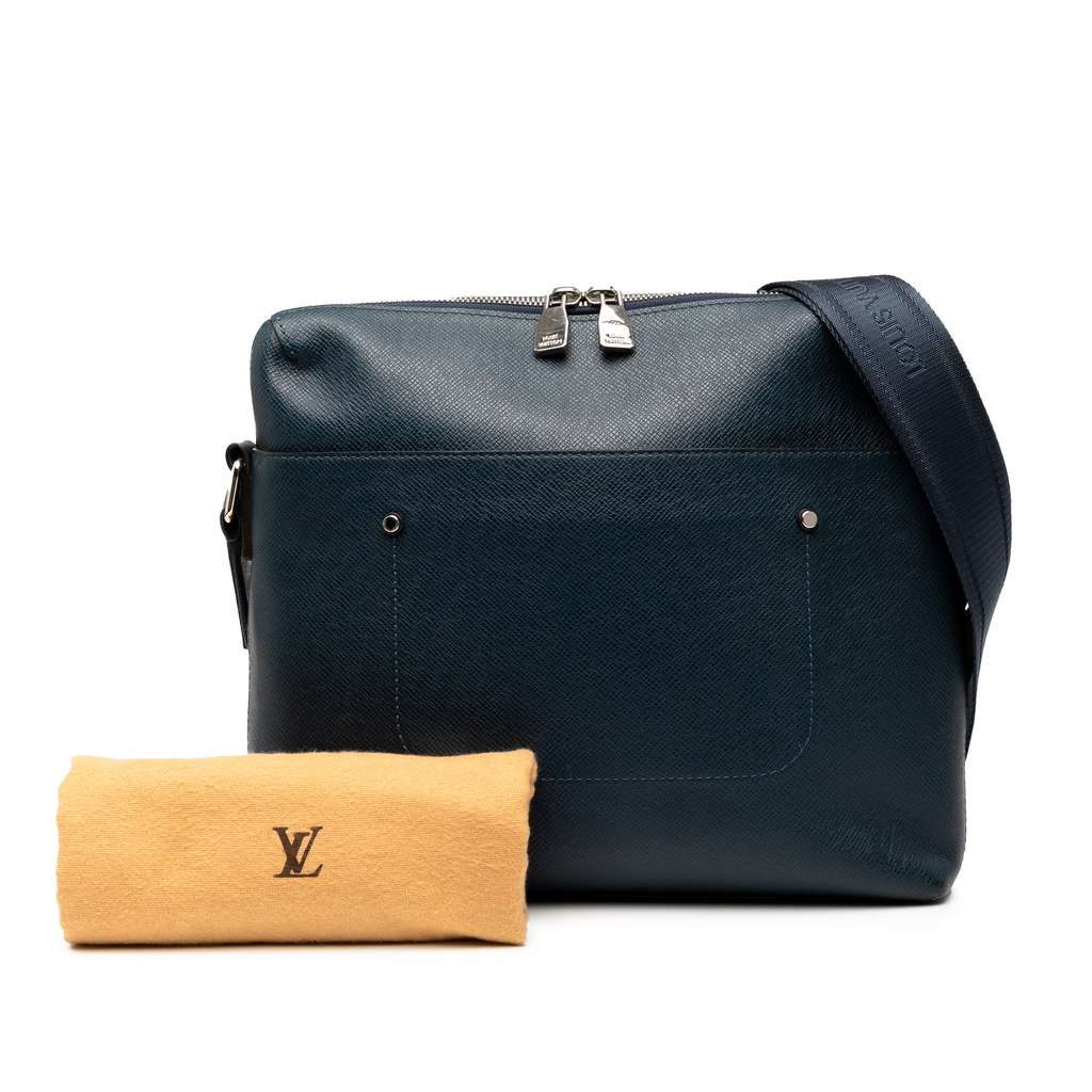 Louis Vuitton Taiga Grigori PM - Image 10