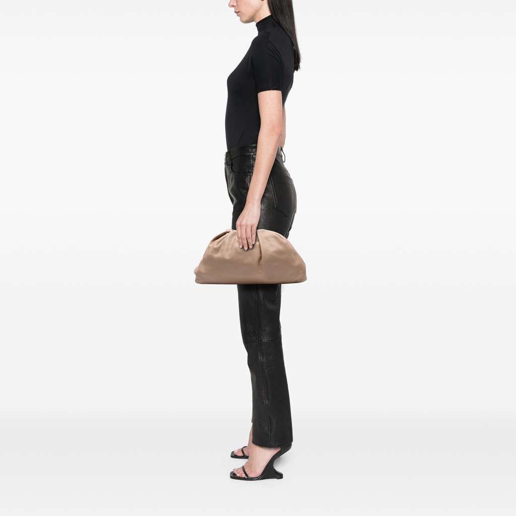 Bottega Veneta Lambskin The Pouch - Detail 1