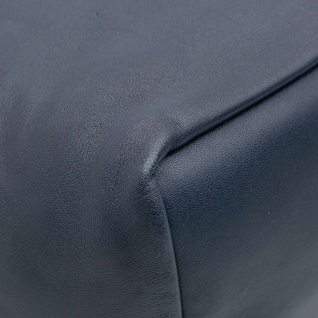 Loewe Small Mellow Nappa Lambskin Squeeze Bag - Detail 2