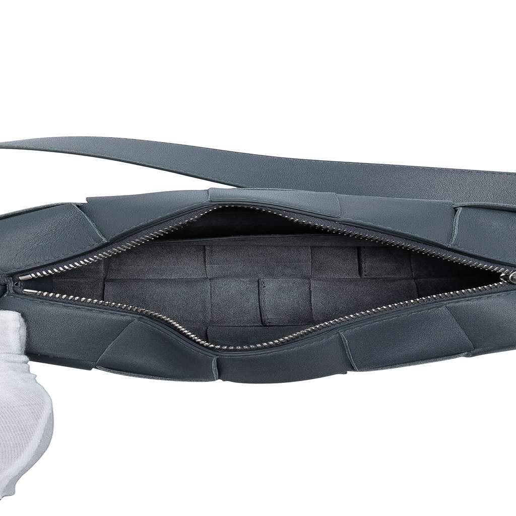 Bottega Veneta Small Lambskin Intrecciato Brick Cassette - 4