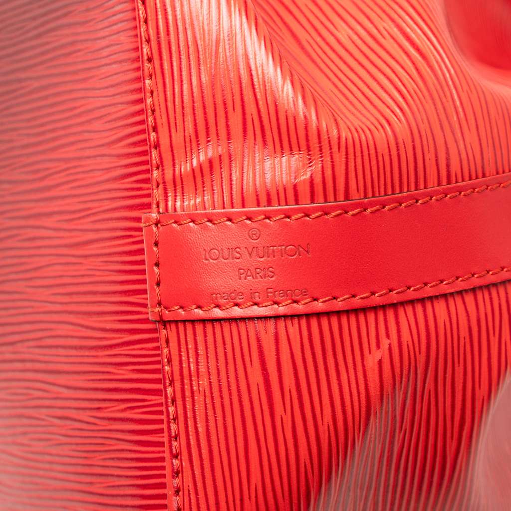 Louis Vuitton Epi Petit Noe - Side view