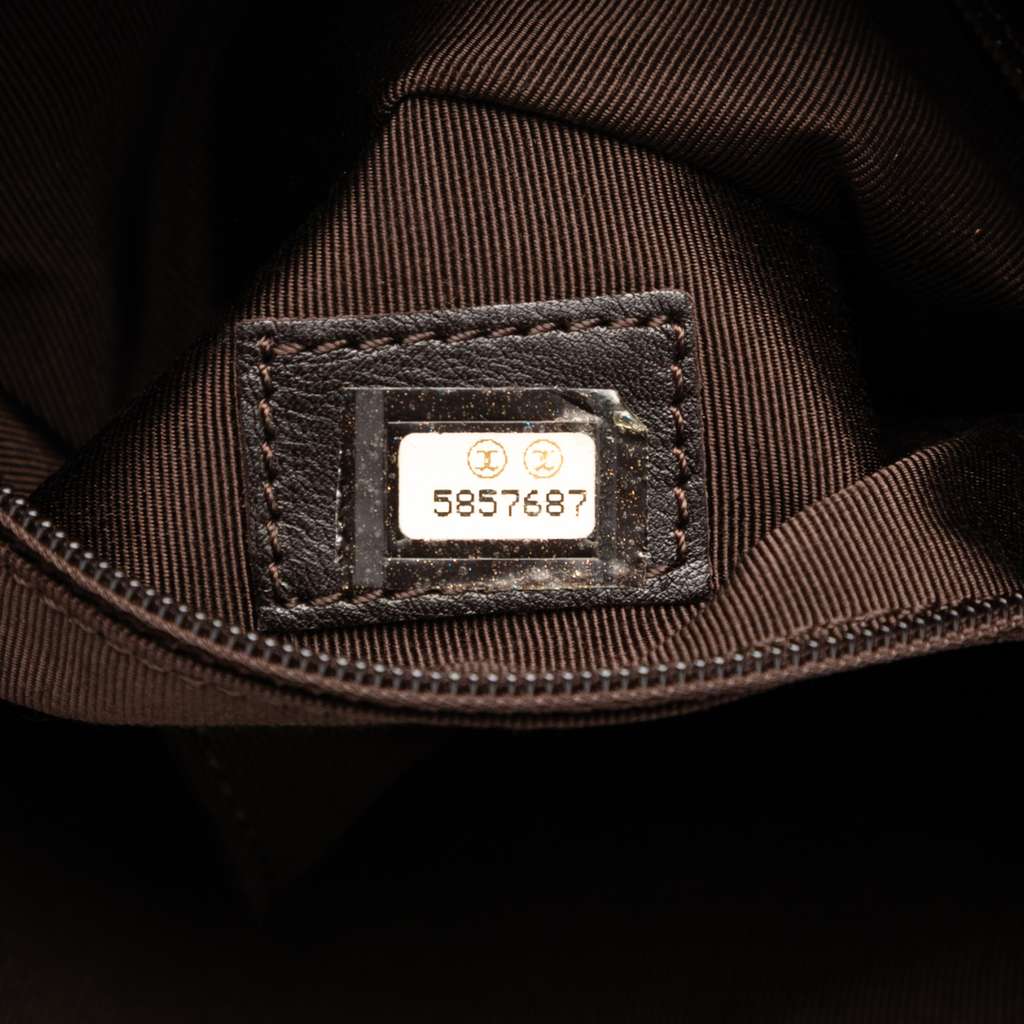 Chanel Lambskin Leather Crossbody - Detail 1