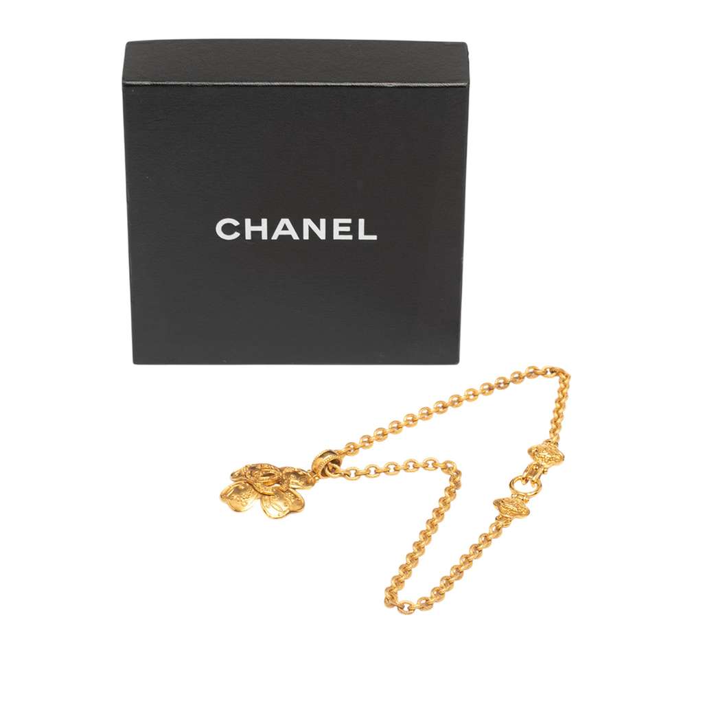 Chanel Gold Plated CC Clover Pendant Necklace - Detail 1