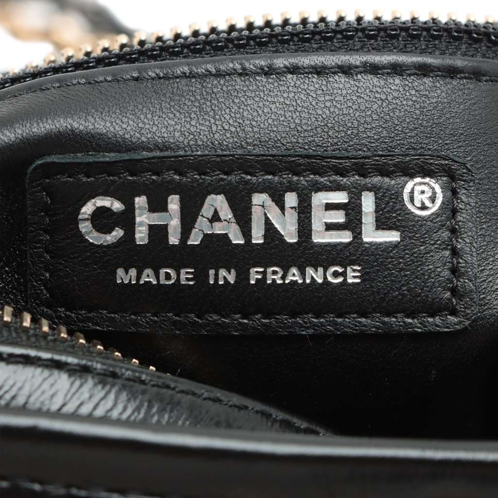 Chanel Small Knit and Calfskin Gabrielle Hobo - Detail 1