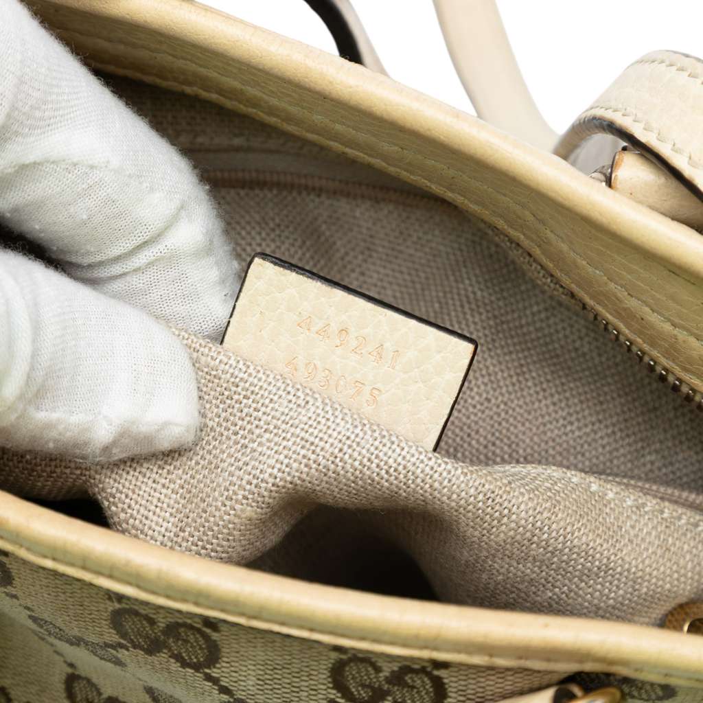 Gucci Small GG Canvas Bree Satchel - Detail 1