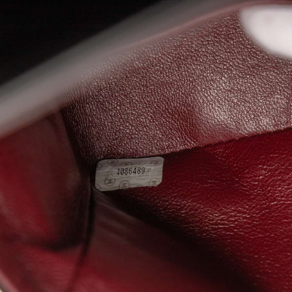 Chanel Medium Classic Lambskin Double Flap - Detail 1