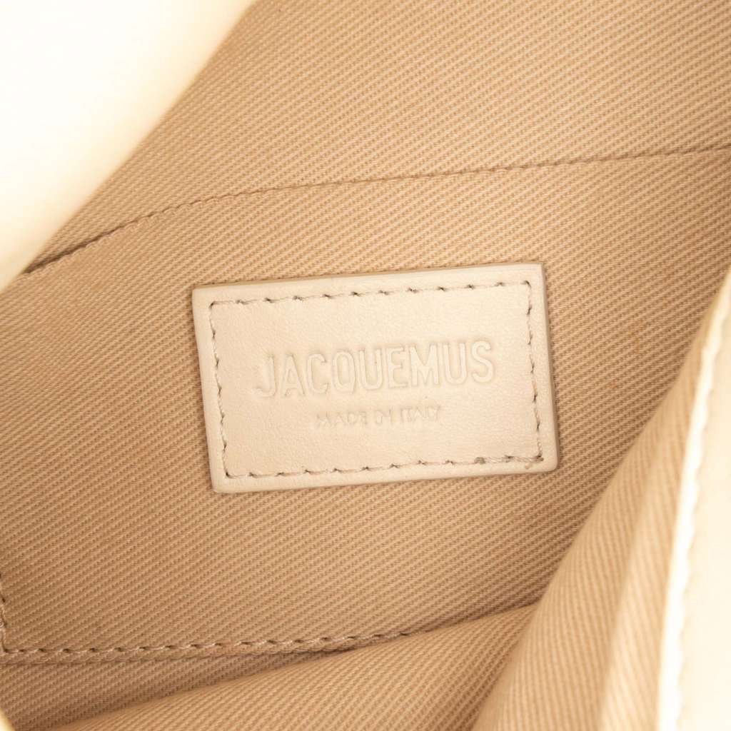 Jacquemus Smooth Calfskin La Pochette Rond Carre - Side view