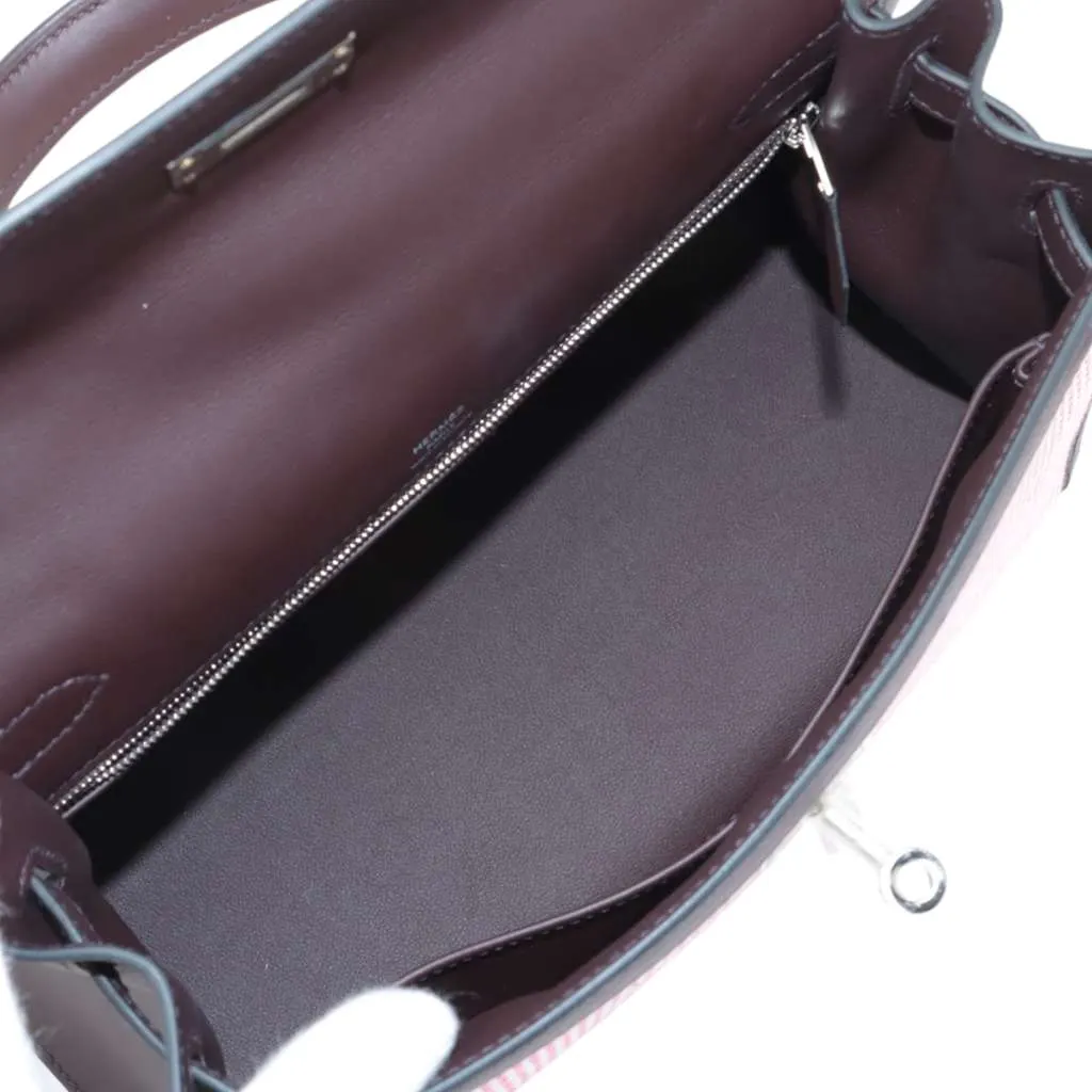 Hermès Toile Quadrille and Swift Kelly II Sellier 28 Red Canvas Good - Inside View