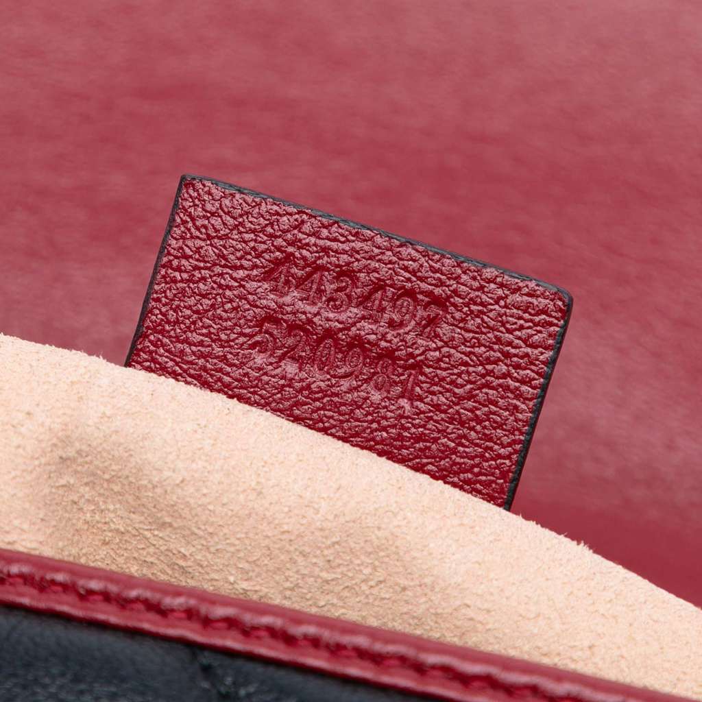 Gucci Medium GG Marmont Matelasse Diagonal Leather Torchon Shoulder Bag - Detail 1