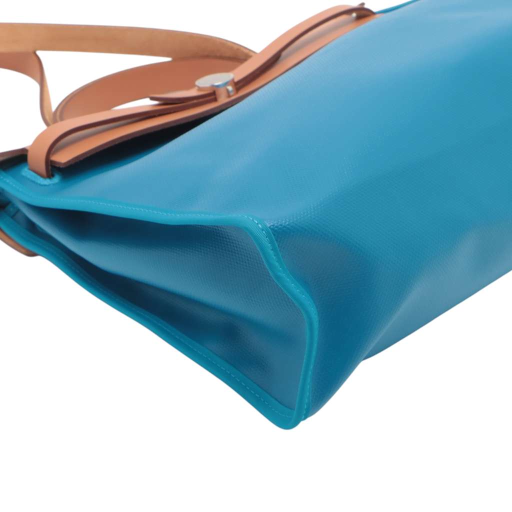 Hermès Toile H Berline Vache Hunter Herbag Zip 31 - Detail 2