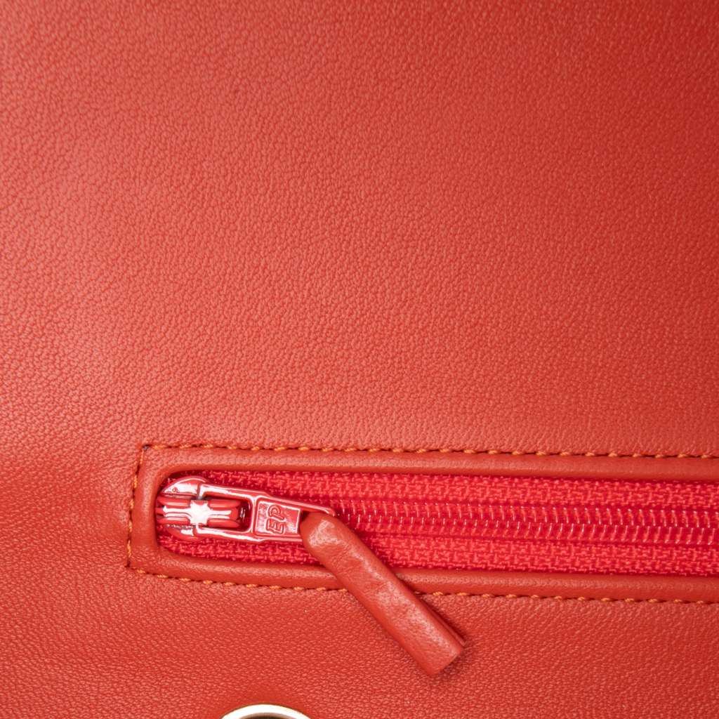 Chanel Medium Classic Lambskin Double Flap - Detail 2