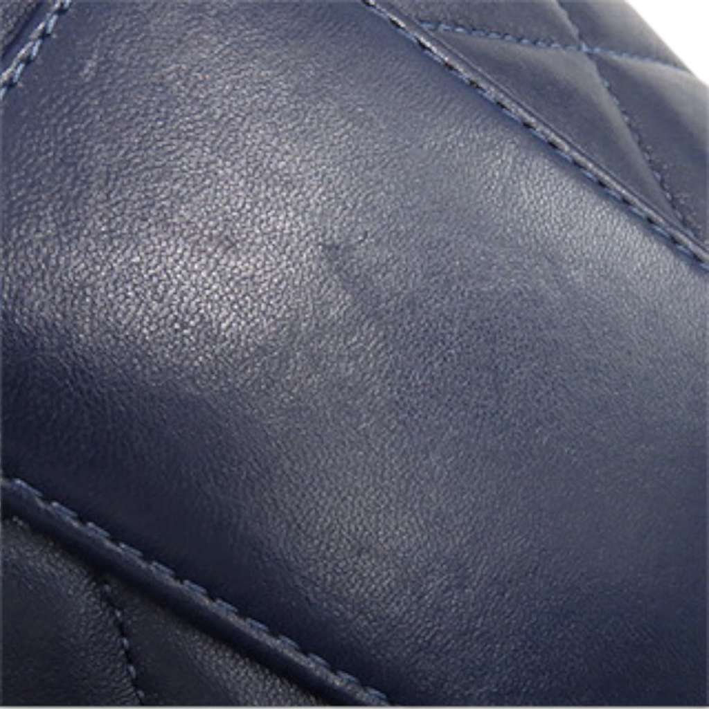 Chanel Quilted Lambskin Trendy CC Vanity Case - Image 17