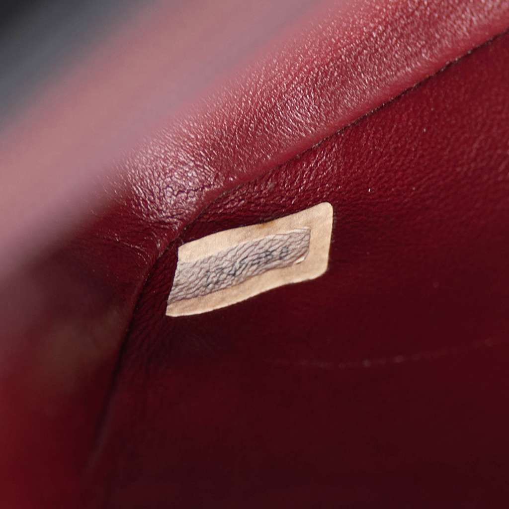 Chanel Square Quilted Lambskin Single Flap - Detail 1