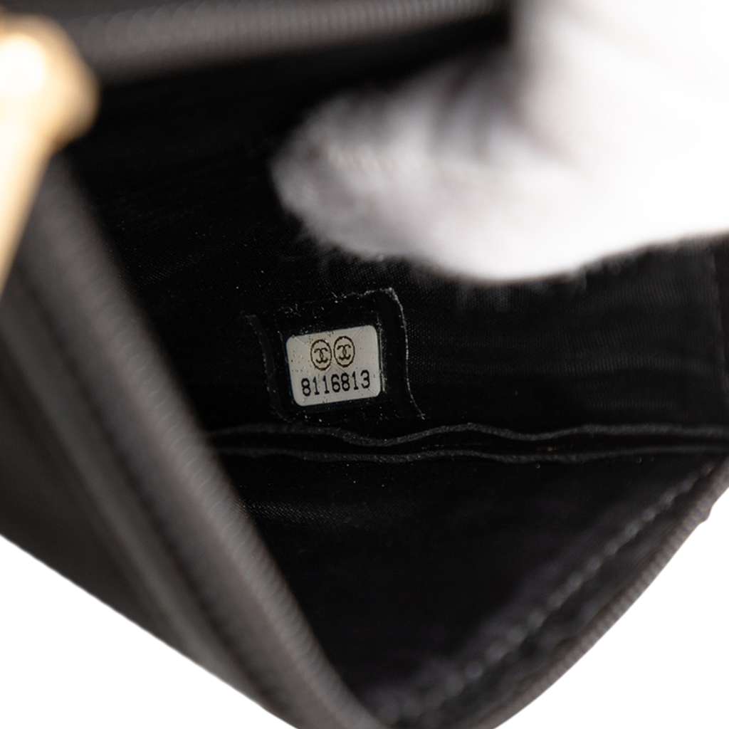 Chanel CC Chocolate Bar Patent Wristlet Wallet - Detail 1