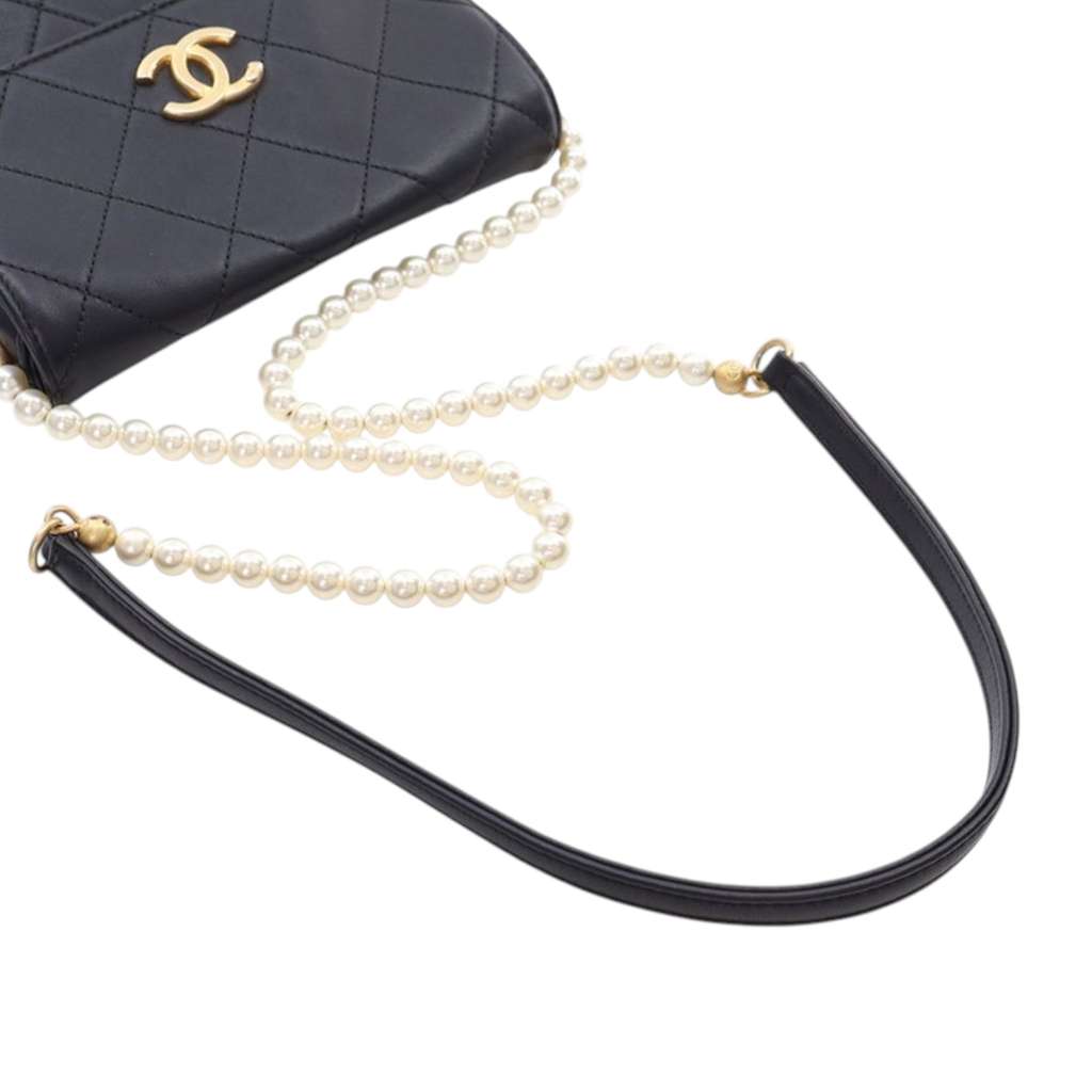 Chanel Small Quilted Calfskin About Pearls Hobo - Image 13