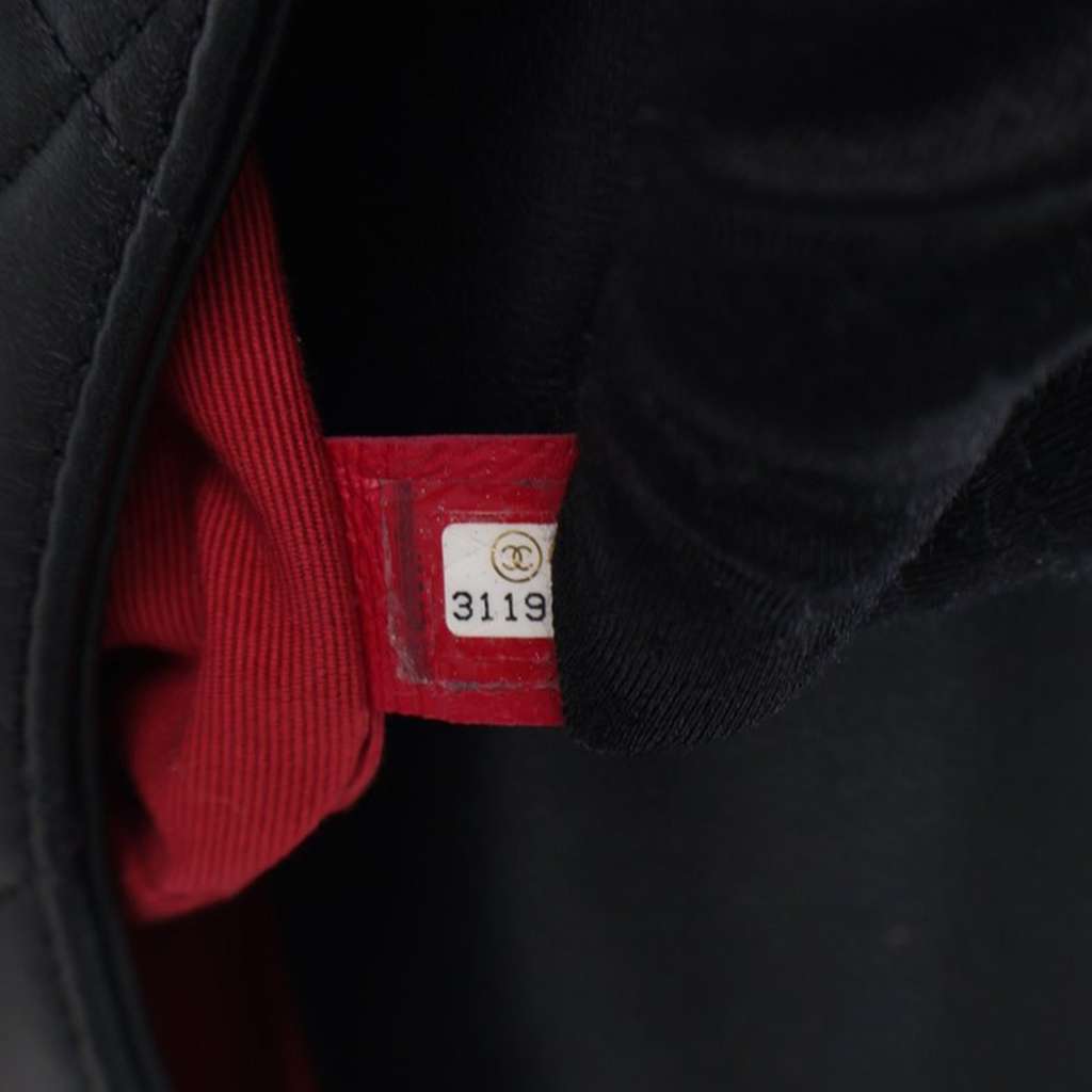 Chanel Small Quilted Calfskin About Pearls Hobo - Detail 2