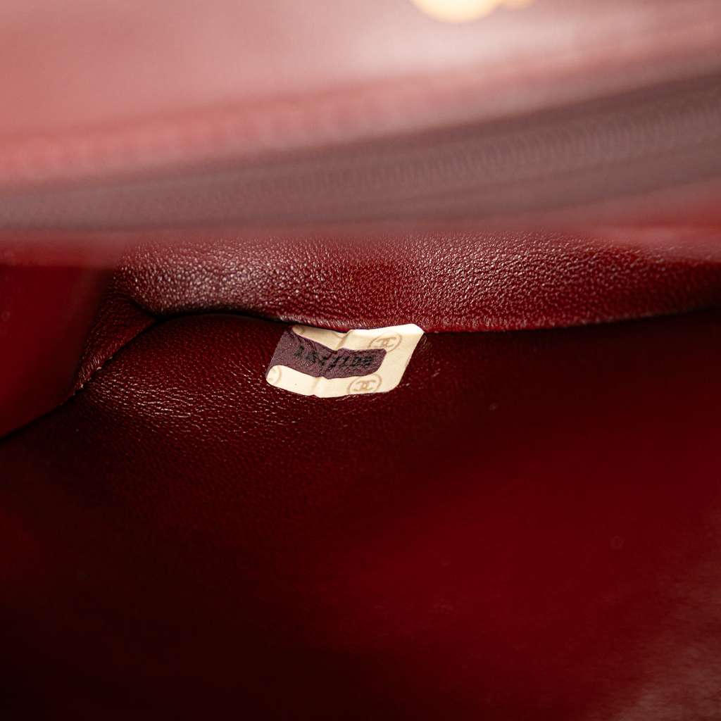 Chanel Medium Tall Classic Lambskin Double Flap - Detail 2