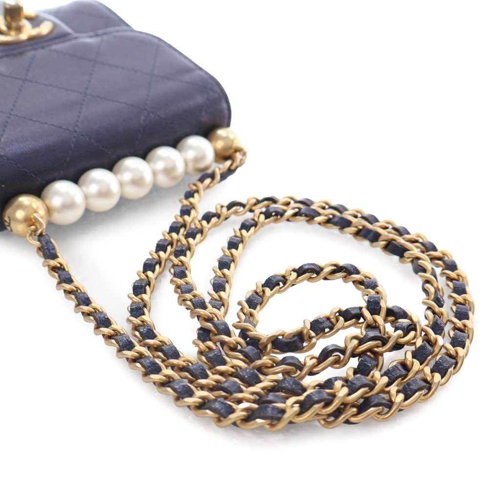 Chanel Mini Goatskin Chic Pearls Clutch On Chain - Image 14