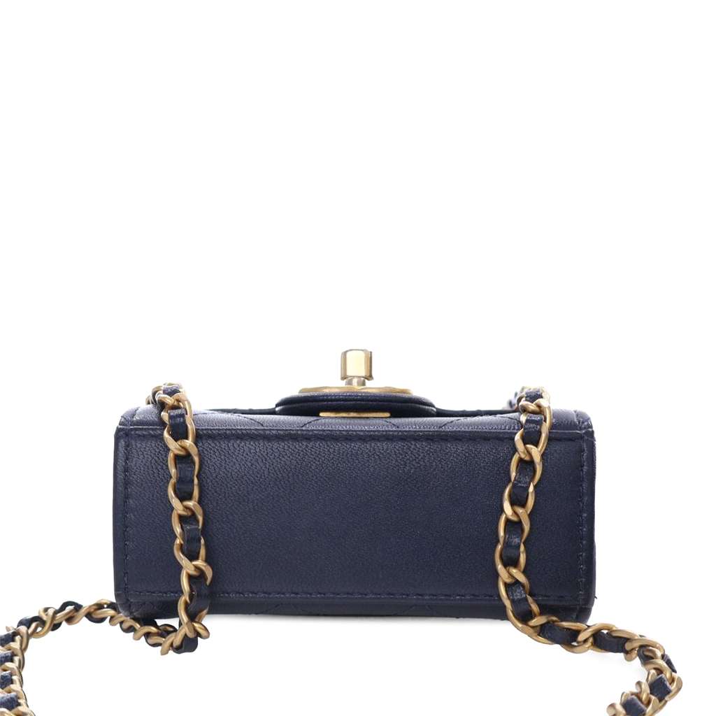 Chanel Mini Goatskin Chic Pearls Clutch On Chain - Image 6
