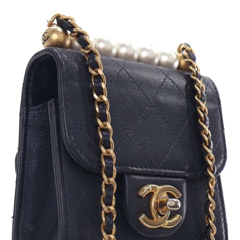 Chanel Mini Goatskin Chic Pearls Clutch On Chain - Detail 1